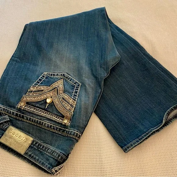 Vigoss Blue The New York Bootcut Jeans with V-Stitch Embellishments - Picture 2 of 8